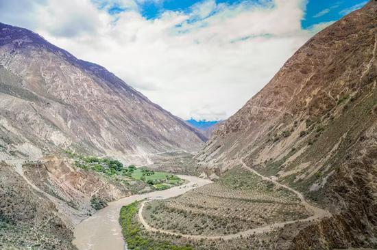 1721023129253096770.jpg G5sd-heeixnu9400014.jpg